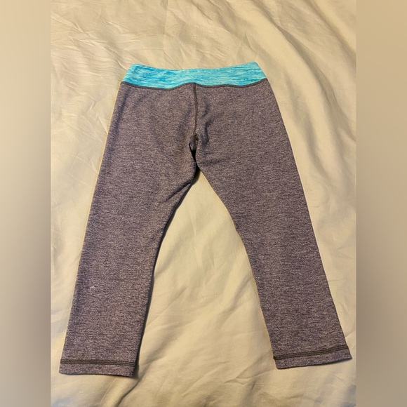 Ivviva girls size 14 Capri Leggings - Picture 3 of 3